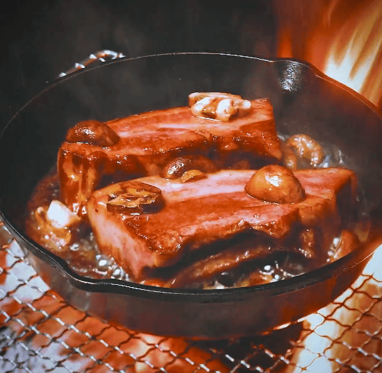 《怪物猎人：荒野》料理还原：游戏和美食都快端上来吧！