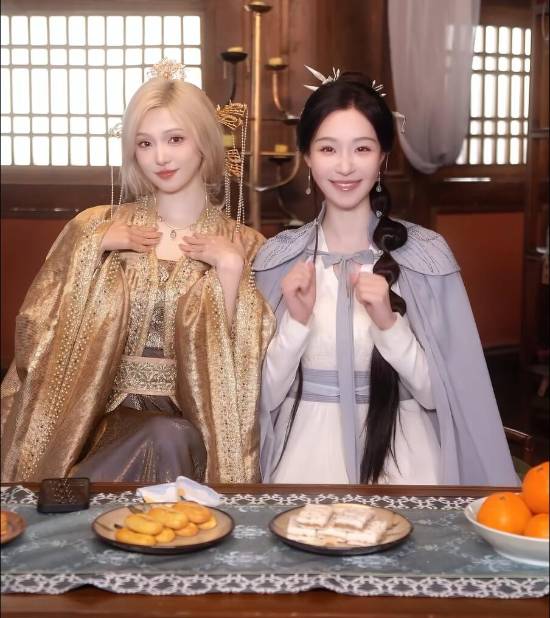 《完蛋！我被美女包围了2》花絮！可爱甜妹比心好养眼