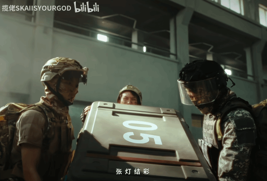 来财来财！《暗区突围：无限》联动知名Rapper揽佬推出宣传曲“暗区来财”