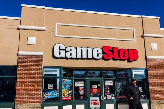 游戏零售巨头GameStop破营收记录 CEO怒斥DEI华而不实