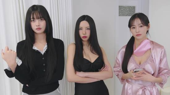 卡审核了 韩国影游《阿西, 美女室友竟然2》官宣延期发售