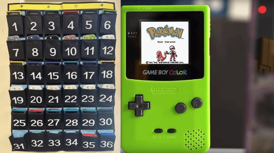 还缺学生吗？老师课堂上发Gameboy游戏机助力教学！