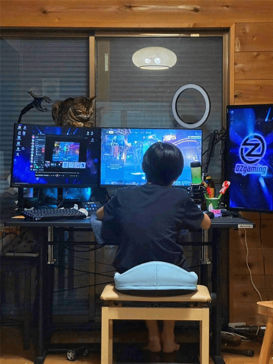 12岁天才小学毕业辍学打电竞!曾连打28小时到尿裤子